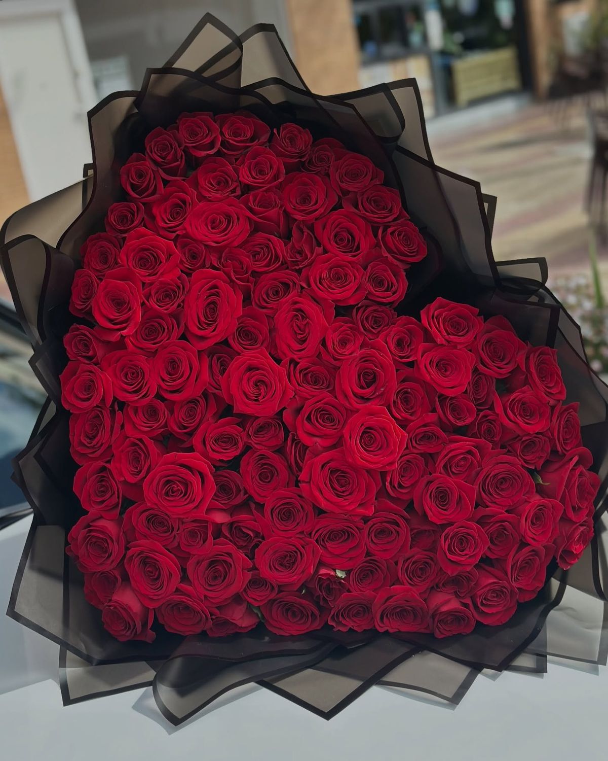 bouquet romantique Casablanca fleurs rouges et roses